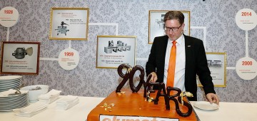 90&deg; aniversario de elumatec elumatec